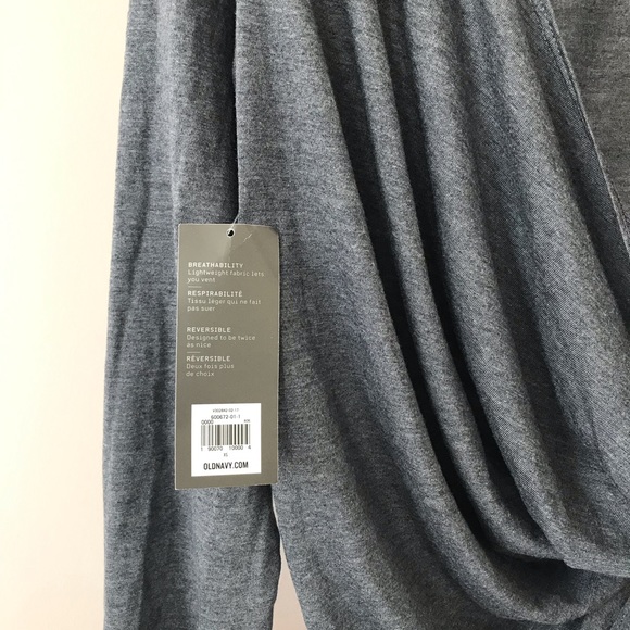 OLD NAVY ACTIVE Twist Back Open Back Thumbhole Top - Picture 2 of 4